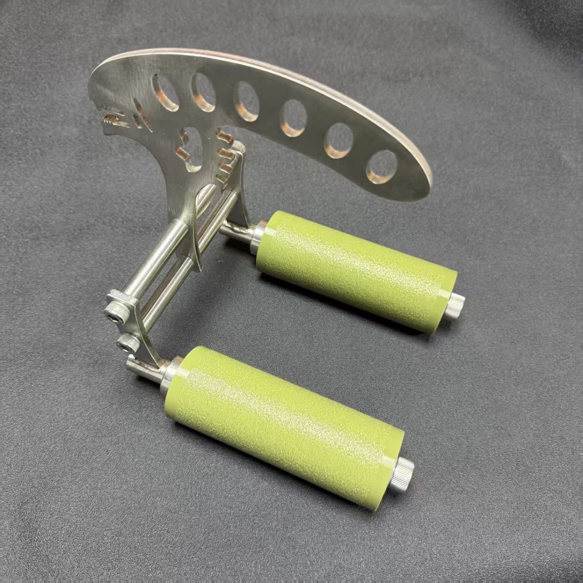 Wrist Roller Forearm - L字型リストローラー デュアルハンドトレーナー 交換可能なグリップ 手首屈曲プルワークアウト 前腕強化 ポータブルパワーリスト